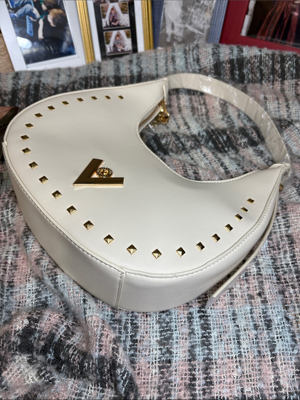 Valentino Orlandi White Hobo Bag with Coin Pouch - Picture 11 of 11